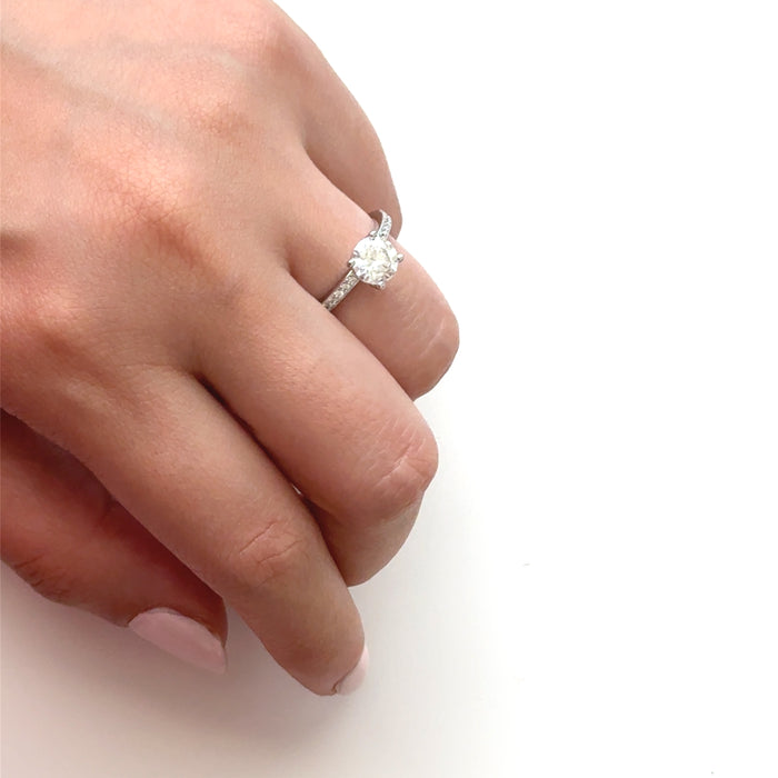 Queen Ring  (1.0 cr Moissanite)