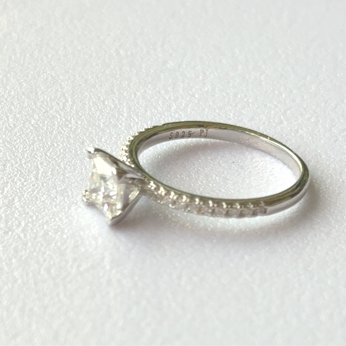 Princess Ring ( 1.0 cr Moissanite)