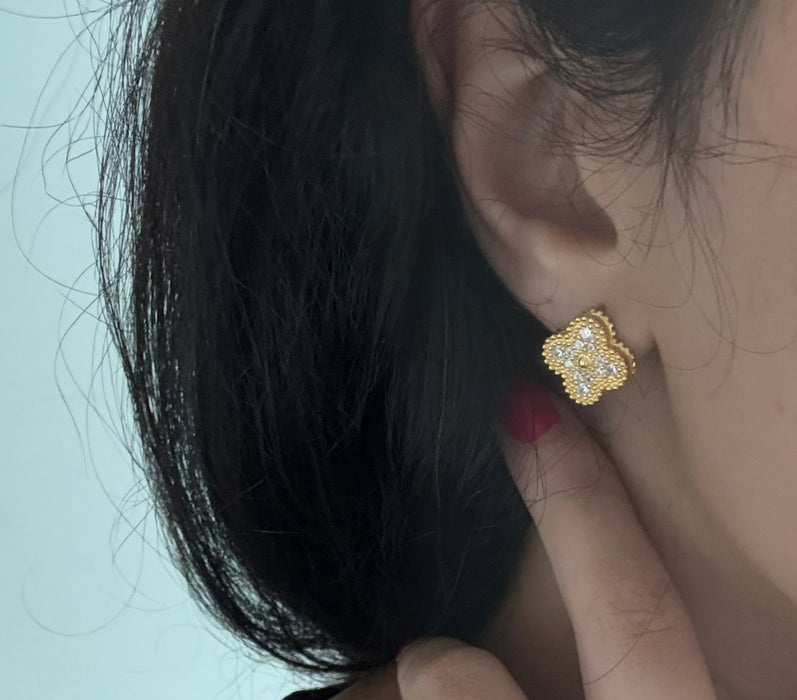 V&A design Earrings (clips)