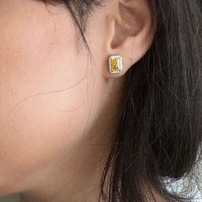 Elizabeth Stud Earrings