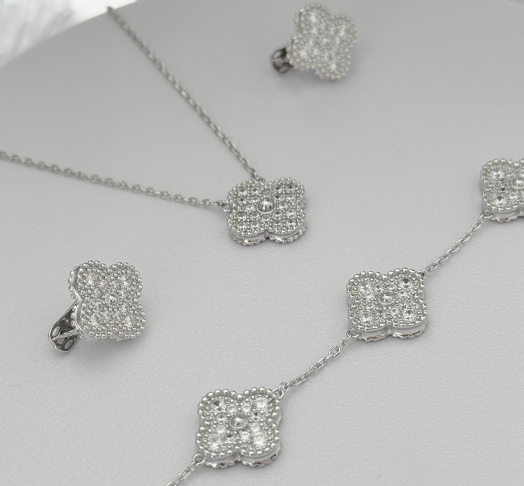 V&A design Earrings (clips)