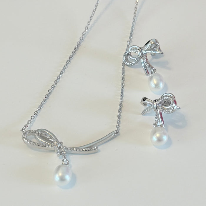 Pearl Silver Set ( Necklace and stud Earrings)